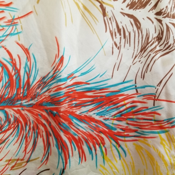 Cabi 100% Silk Feather Print Tank Top Size Medium - Picture 6 of 8